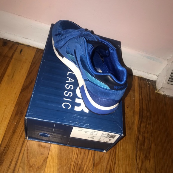 Shoes - Picture 3 of 4